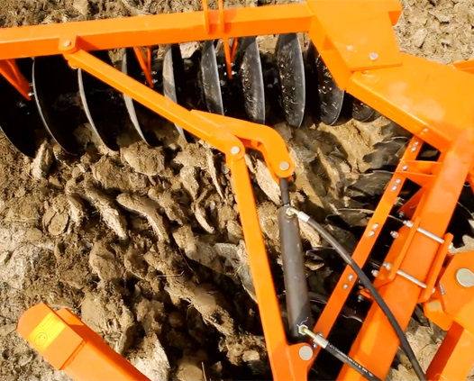 Compact Model Disc Harrow